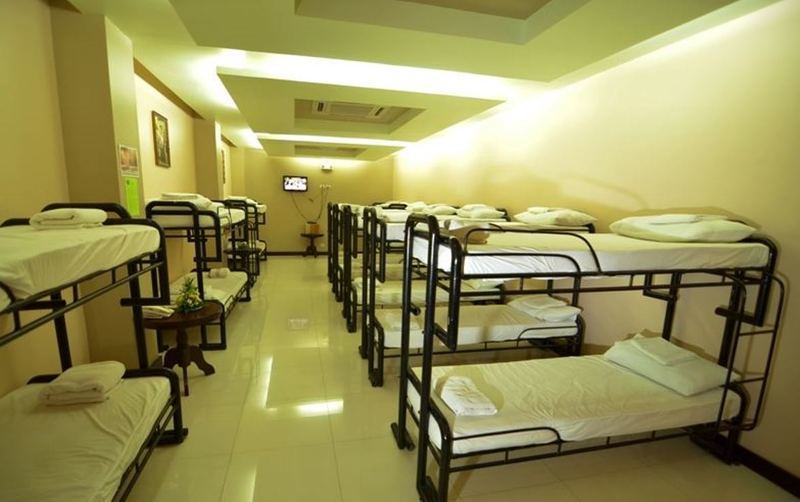 Oyo 159 San Remigio Pensionne Suites Cebu Ngoại thất bức ảnh