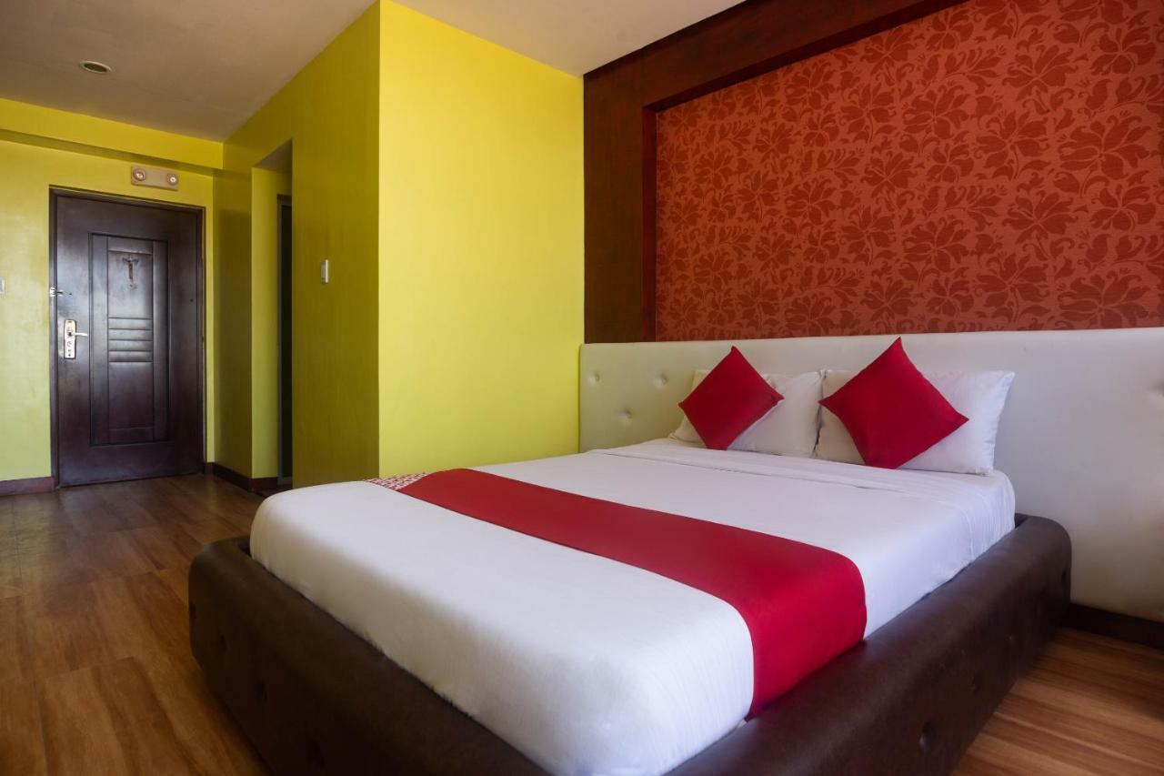 Oyo 159 San Remigio Pensionne Suites Cebu Ngoại thất bức ảnh