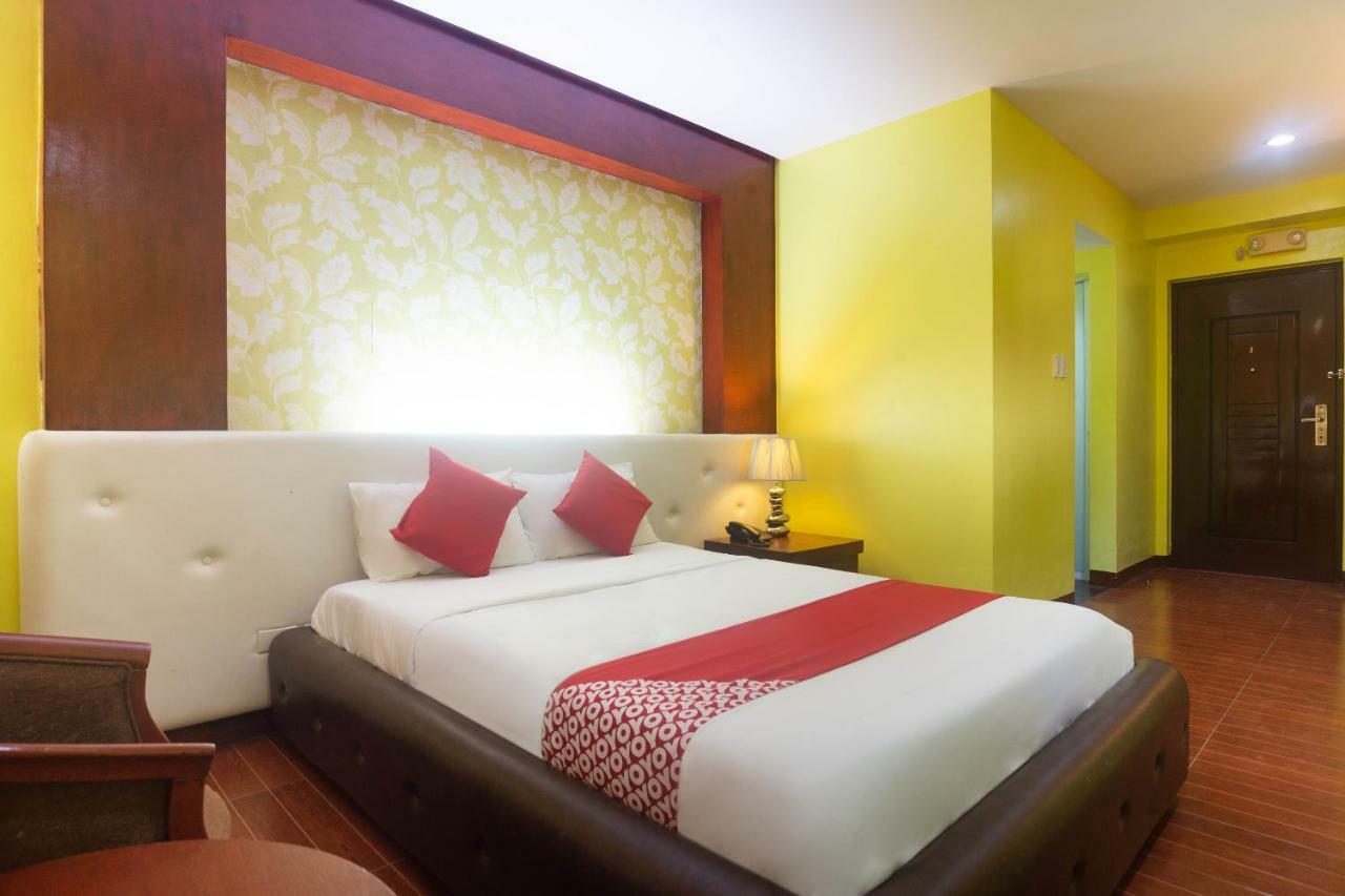 Oyo 159 San Remigio Pensionne Suites Cebu Ngoại thất bức ảnh