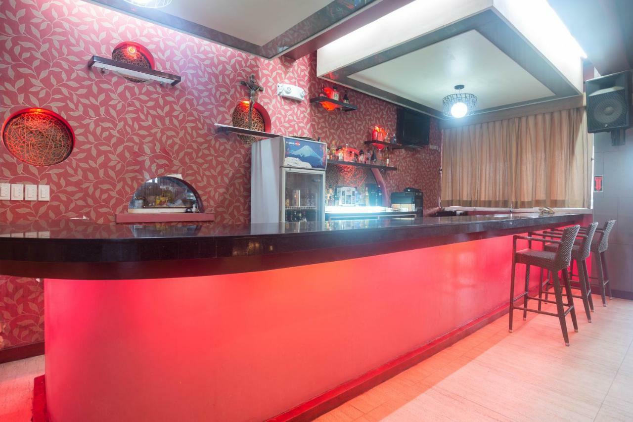 Oyo 159 San Remigio Pensionne Suites Cebu Ngoại thất bức ảnh